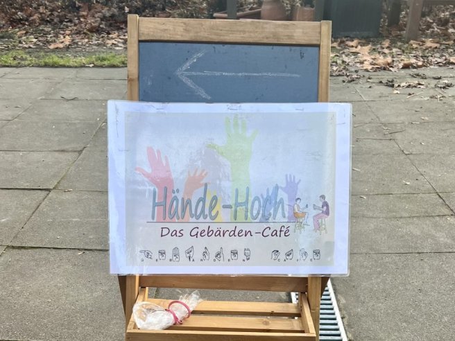 Hände Hoch – das Gebärdencafé